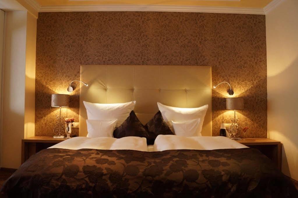 Hotel Hennemann Cobbenrode Bagian luar foto